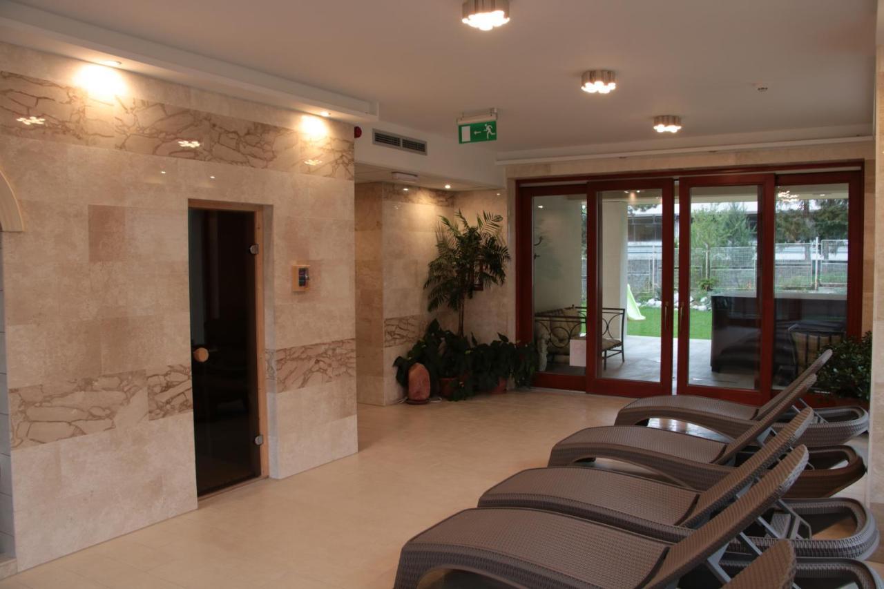 Fortuna Hotel Miskolc Exterior photo